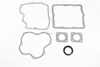 Набор прокладок трансмиссии, реверс-редуктора ДТ-75 (5 наим.) паронит 0,6мм, манжета. (Состав: 77.37.114,77.55.190,77.52.230,77.52.225,70х95-1.2) (Москва) ( ОЕ 12-348-200 )  КН-1027-5Н (12-348-200)