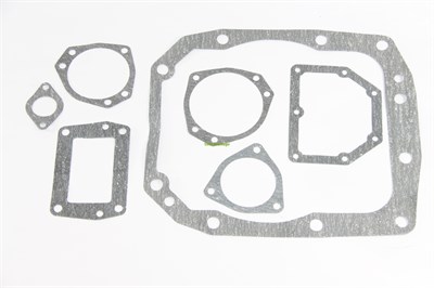 Набор прокладок корпуса сцепления МТЗ-1221: 7 наим., паронит 0,6мм. (состав: 240-1002082, 80-1601091, 80-1601092, 80-1601173, 80-1601314, 80-1601343, 80-1701026) Москва ( ОЕ 12-124-200 ) 12-124-200