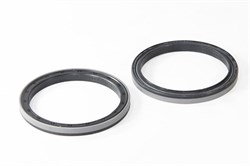 Сальник 140х170х14,5/16 а/м КАМАЗ-ЕВРО задней ступицы, нового образца с пружиной, чёрный кассетного типа NBR (Балаково) 45104-3104001